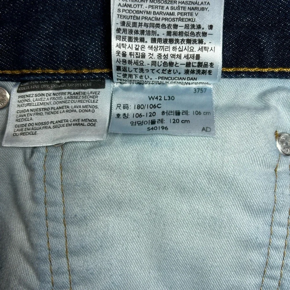 Levis 505 Jeans Mens 42X30 Blue‎ Dark Wash Cotton Stretch Straight Fit Workwear